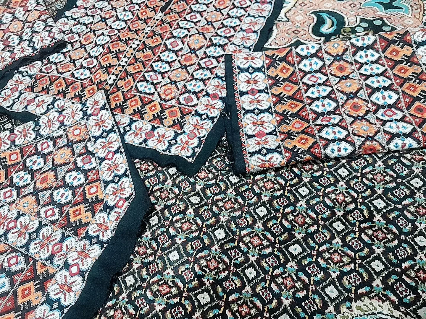 زیاستین چرخ ودست|لباس|زاهدان, |دیوار