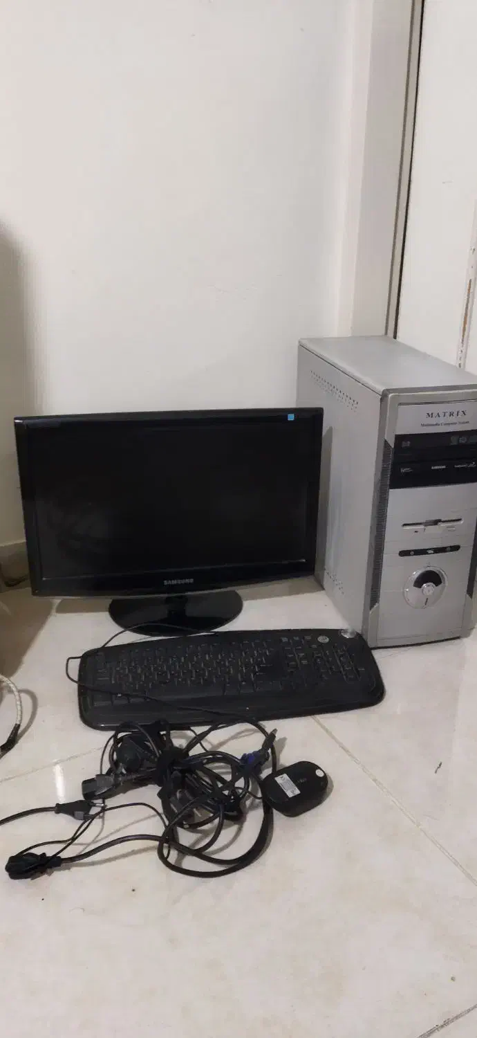 مانیتور وکامپیوتر|رایانه رومیزی|قدس, شهرقدس|دیوار