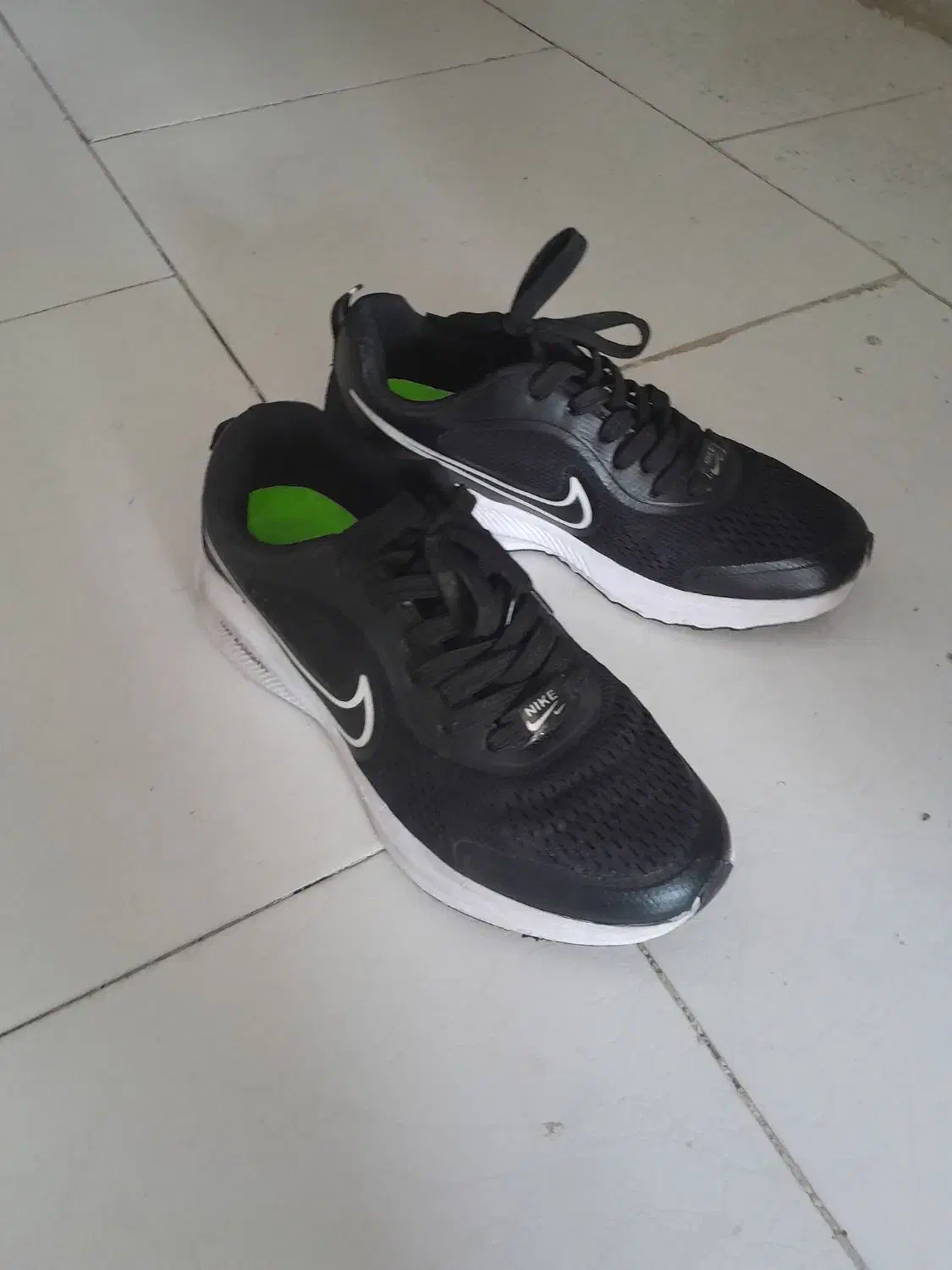 کفش|کیف، کفش، کمربند|تربت جام, مسکن مهر|دیوار