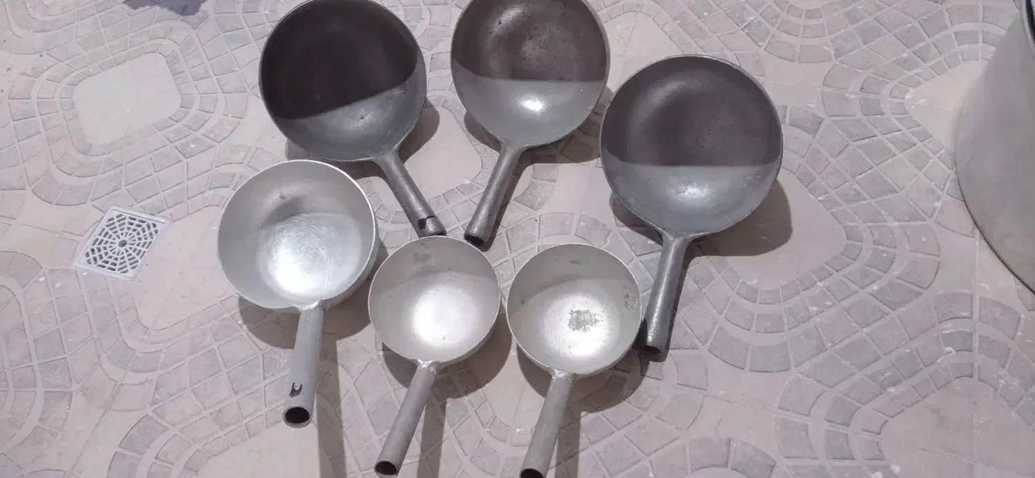 فروش ملافه و کف گیر بزرگ|ظروف پخت‌وپز|کازرون, |دیوار