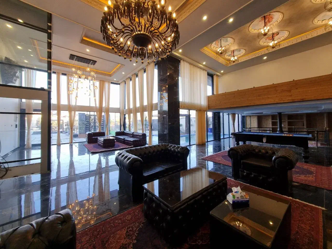 اجاره ویلا ۴ خواب استخر داخل و بیرون|اجارهٔ کوتاهمدت ویلا و باغ|تهران, تهرانپارس غربی|دیوار