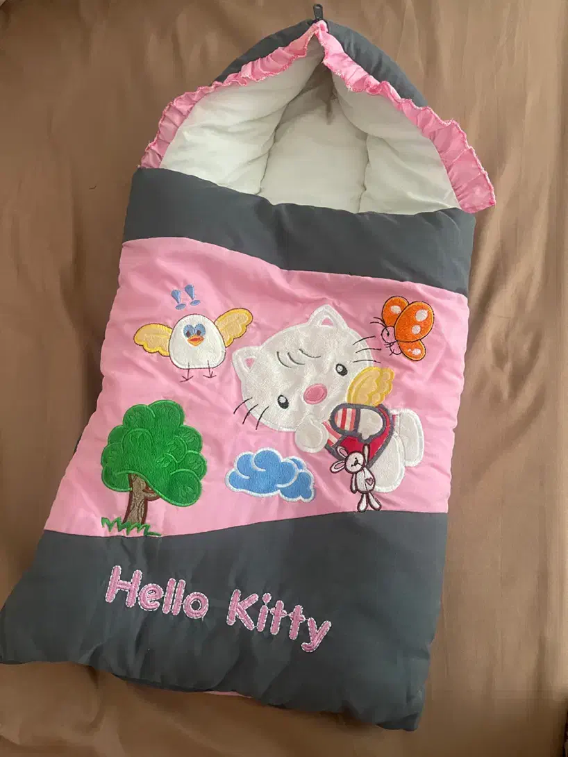 قنداق فرنگی|اسباب و اثاث بچه|قم, انسجام|دیوار