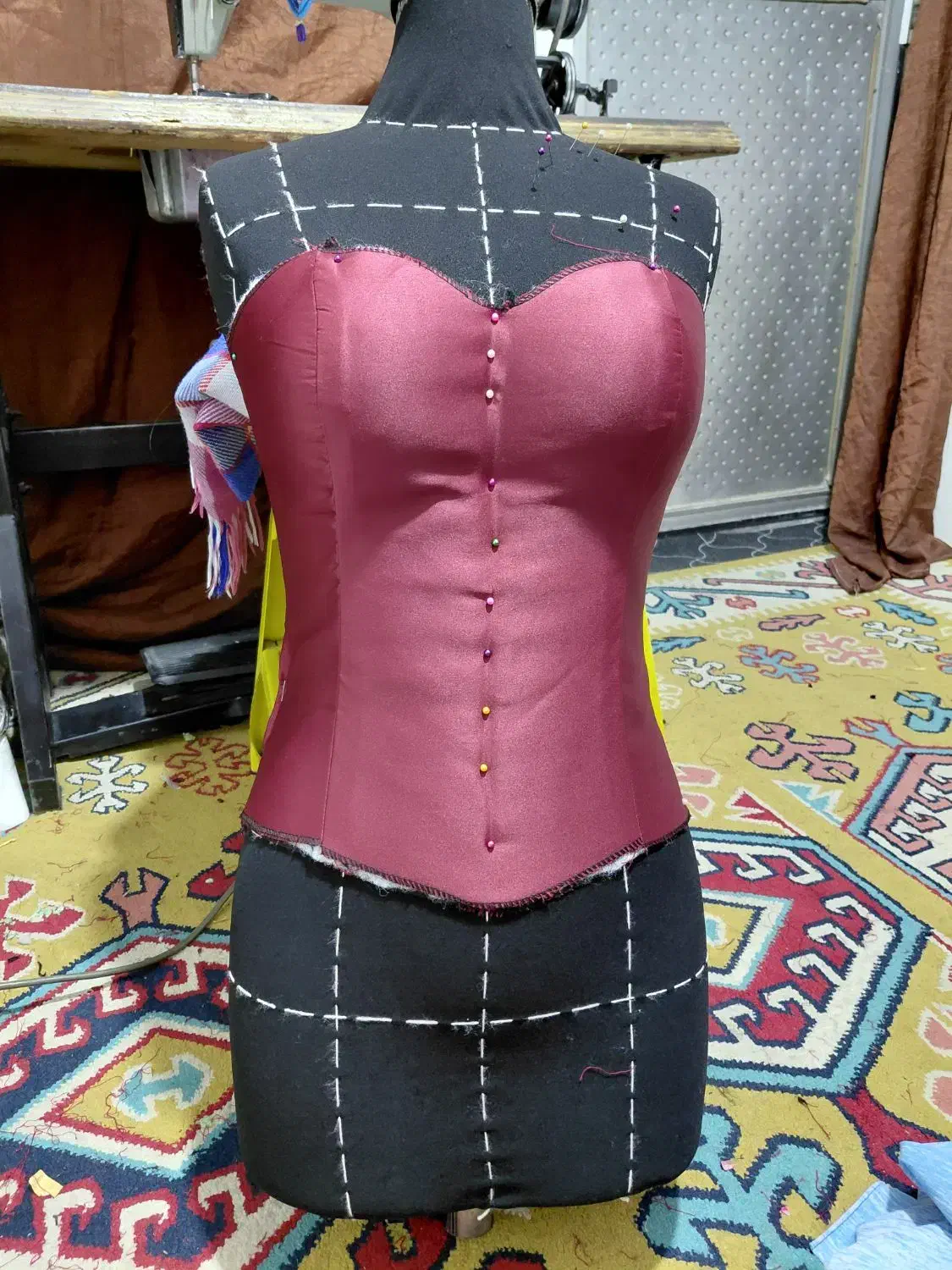 لباس مجلسی|لباس|اسلام‌شهر, شهرک مصطفی خمینی|دیوار