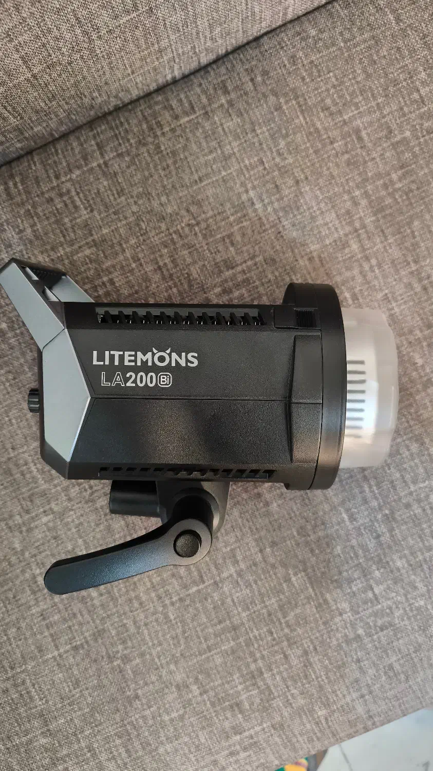 نور ثابت فیلمبرداری و عکاسی LA200BI LED GODOX|دوربین عکاسی و فیلم‌برداری|تهران, عباس‌آباد|دیوار