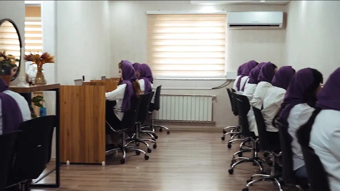 استخدام کارشناس فروش تلفنی نیمه وقت|استخدام بازاریابی و فروش|رشت, امین الضرب|دیوار