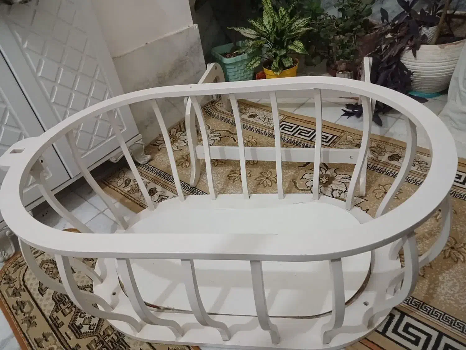 گهواره کودک|تخت و صندلی بچه|پیشوا, |دیوار