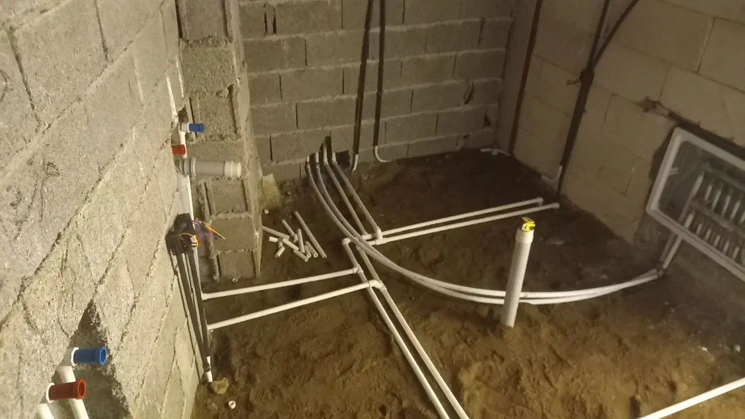 لوله کشی و نصب|خدمات پیشه و مهارت|فومن, |دیوار