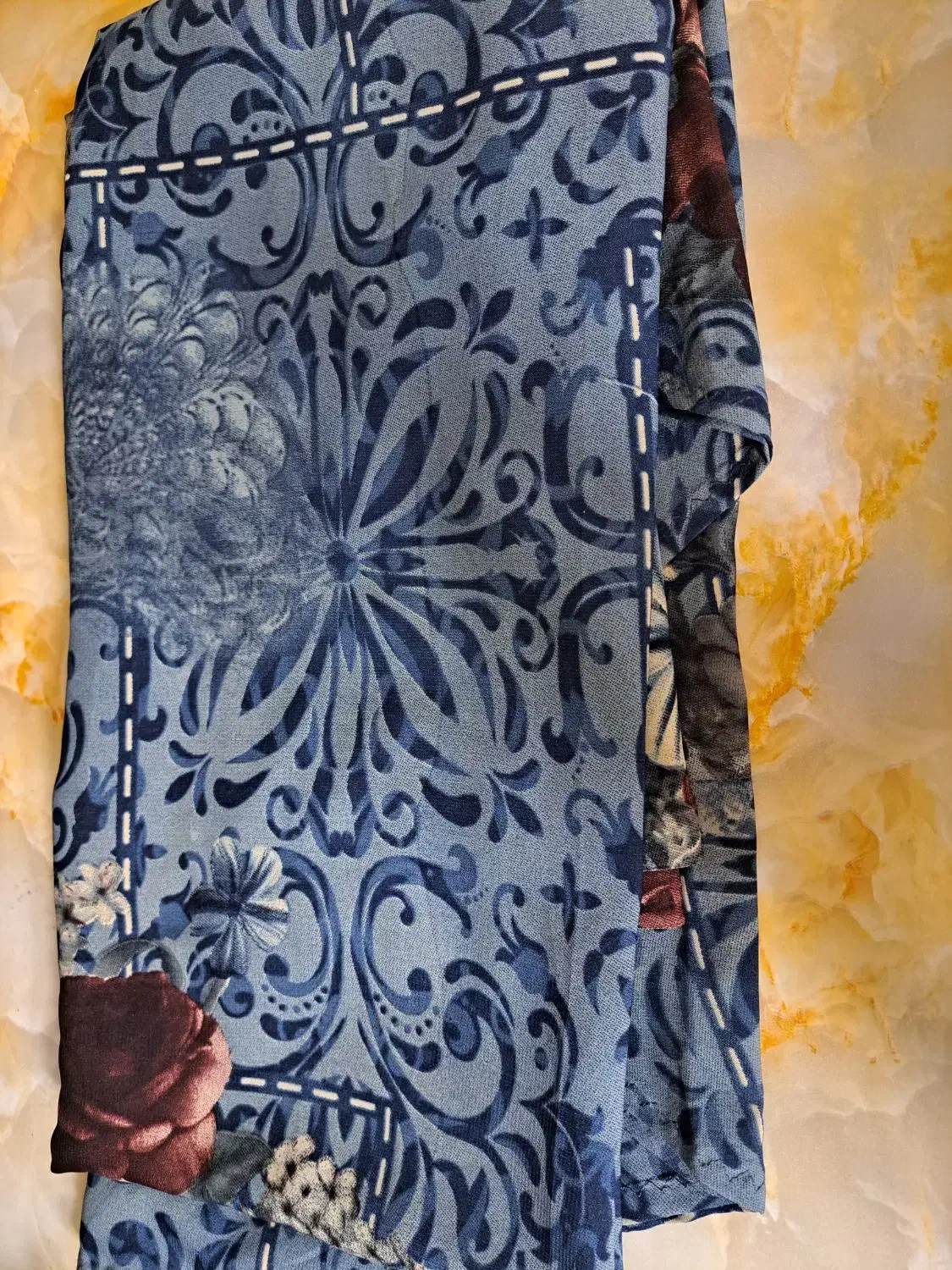 چادر بانو|لباس|مرند, |دیوار