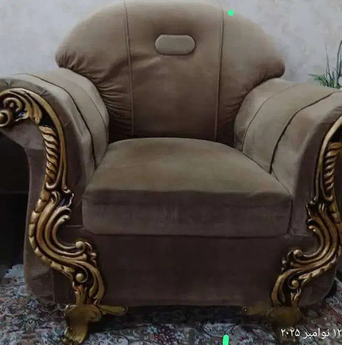 فروش مبل ۷نفره سالم و تمیز|مبلمان خانگی و میز عسلی|لنگرود, |دیوار