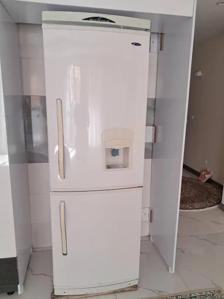 فروش یخچال کارکرده|یخچال و فریزر|شاهینشهر, عطار|دیوار