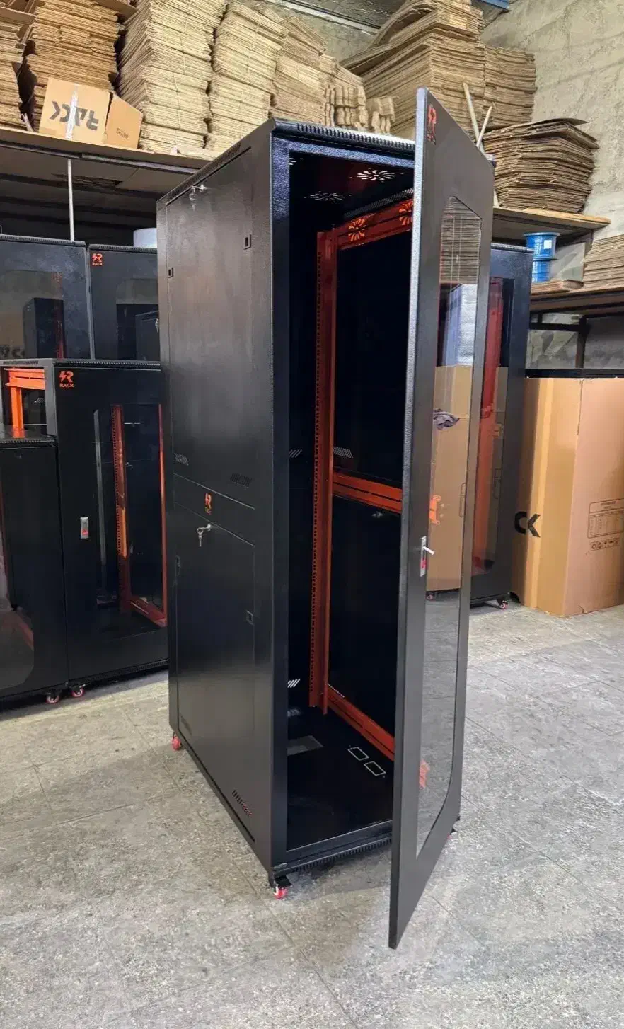 رک شبکه ایستاده 32 یونیت|مودم و تجهیزات شبکه|تهران, لاله زار|دیوار