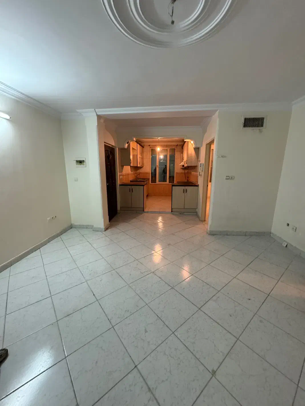 ۶۰ متر/کوچه انارک /تخلیه