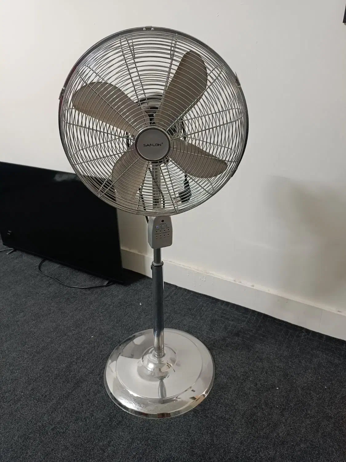 پنکه|پنکه و تصفیه‌کنندهٔ هوا|سیرجان, |دیوار