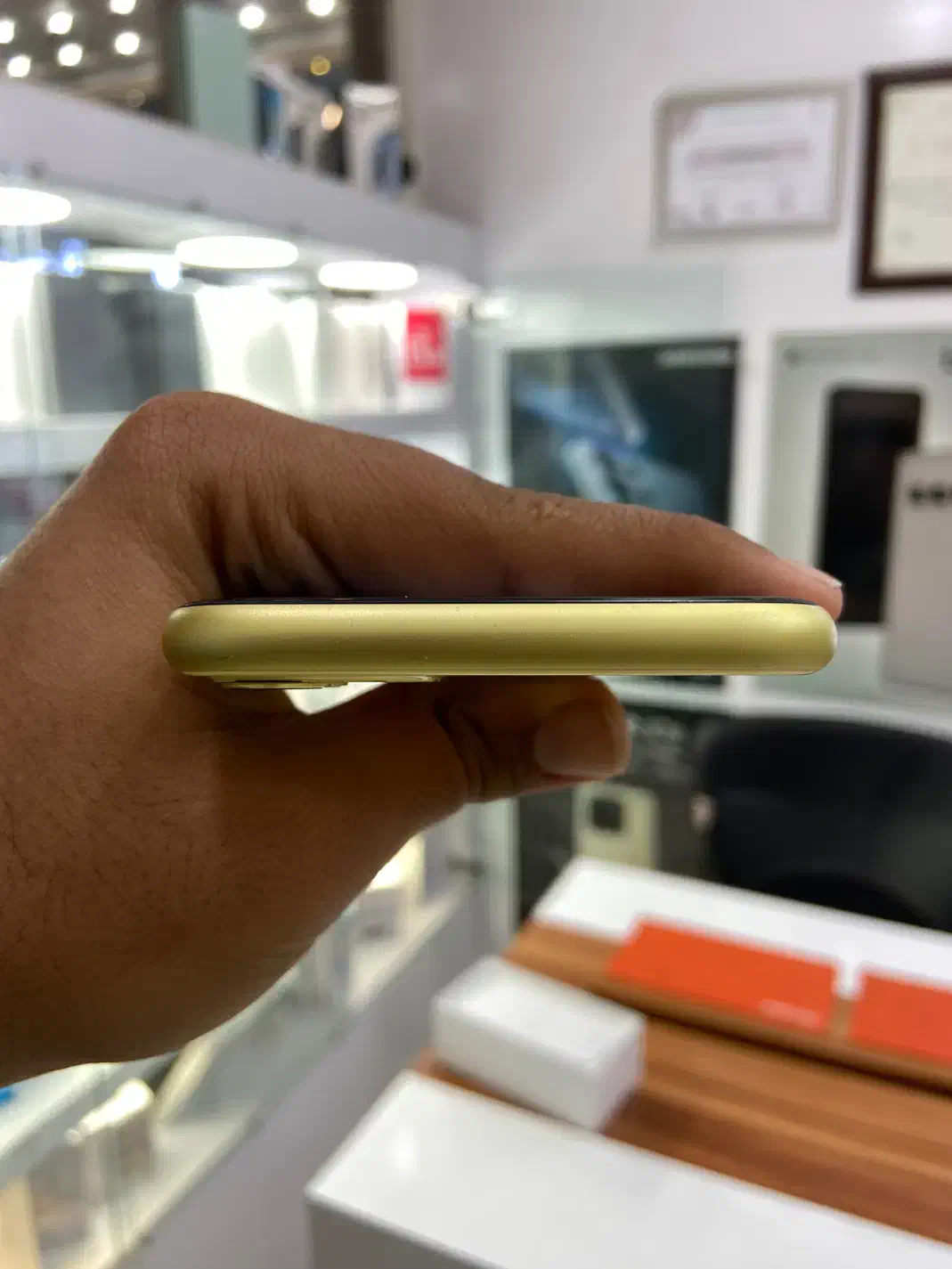 ایفون ۱۱ نرمال|موبایل|مشهد, بهشت|دیوار