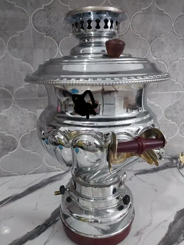 سماور اکبر برادران ۸ لیتری|سماور، چای‌ساز، قهوه‌ساز|نهاوند, |دیوار