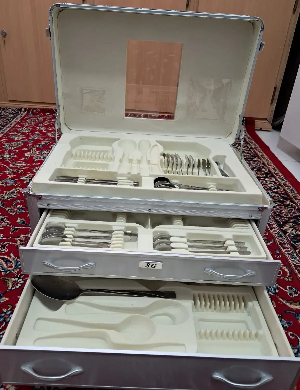 جاقاشقی عروس|آب‌چکان و نظم‌دهنده ظروف|لنجان, |دیوار