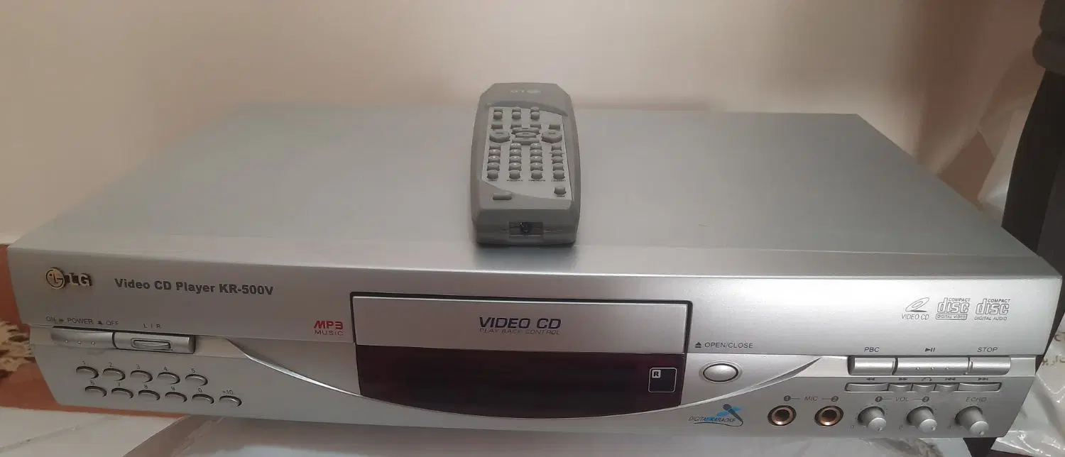 ویدئو سی دی LG همراه با کنترل|پخشکننده DVD و ویدیو|قم, بنیاد|دیوار