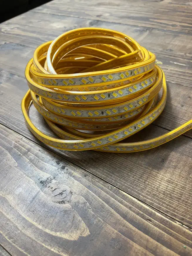 فروش یکجای تجهیزات برقی و شبکه|مودم و تجهیزات شبکه|یزد, |دیوار