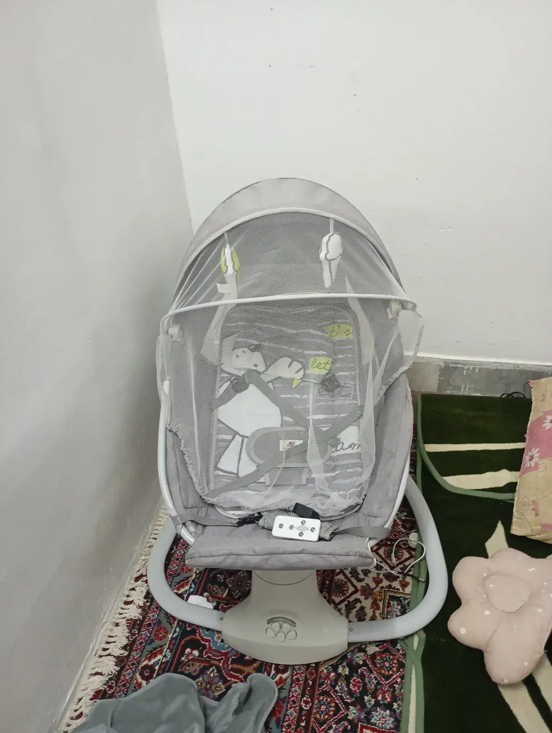 گهواره برقی|کالسکه و لوازم جانبی|گلستان (تهران), |دیوار