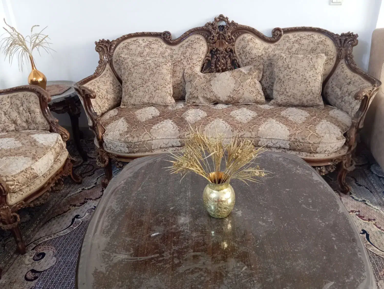 مبل سلطنتی 9نفره|مبلمان خانگی و میز عسلی|قم, پردیسان|دیوار