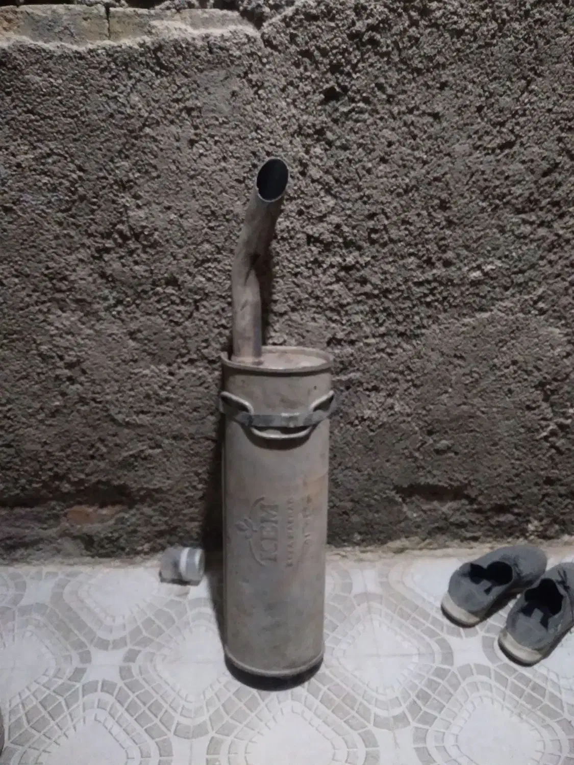 سلام اگزوز شرکتی کاملا سالم نو بدون هیچ مشکلی|قطعات یدکی و لوازم جانبی|خرمآباد, |دیوار