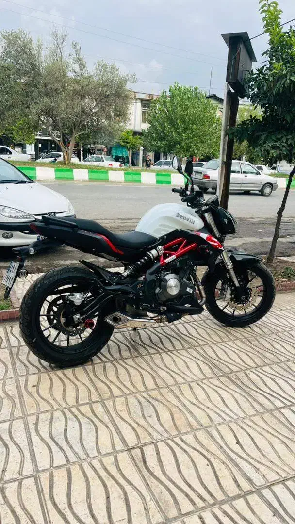 موتوربنلی۳۰۰مدل۱۴۰۳برج۱۲ فقط۱۷۰۰کارکردقیمت۳۷۰|موتورسیکلت|آق قلا, |دیوار