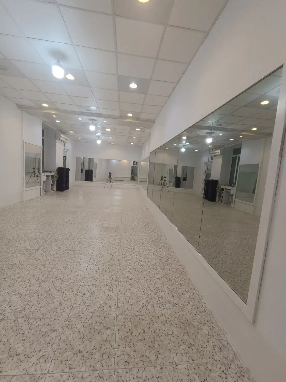 سالن برای رهن و اجاره|اجارهٔ خانه و ویلا|رفسنجان, |دیوار