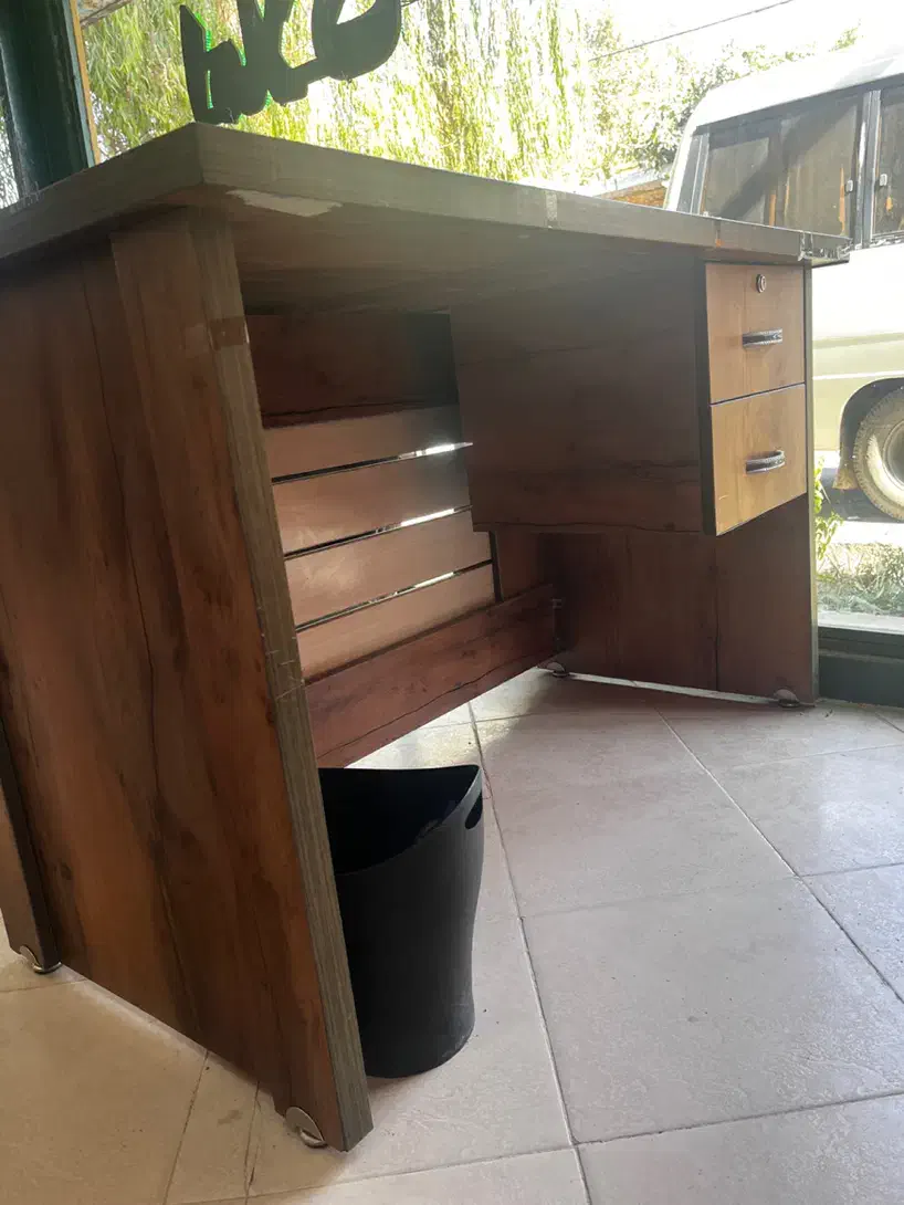 میز اداری|مبلمان اداری|نظرآباد, نظرآباد|دیوار