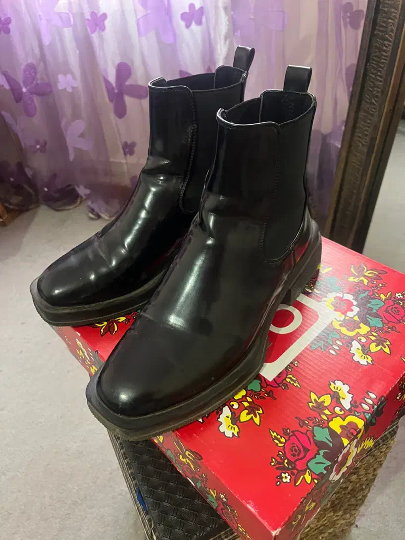 بوت کاملا نو زنانه سایز ۴۰|کیف، کفش، کمربند|خرمآباد, |دیوار