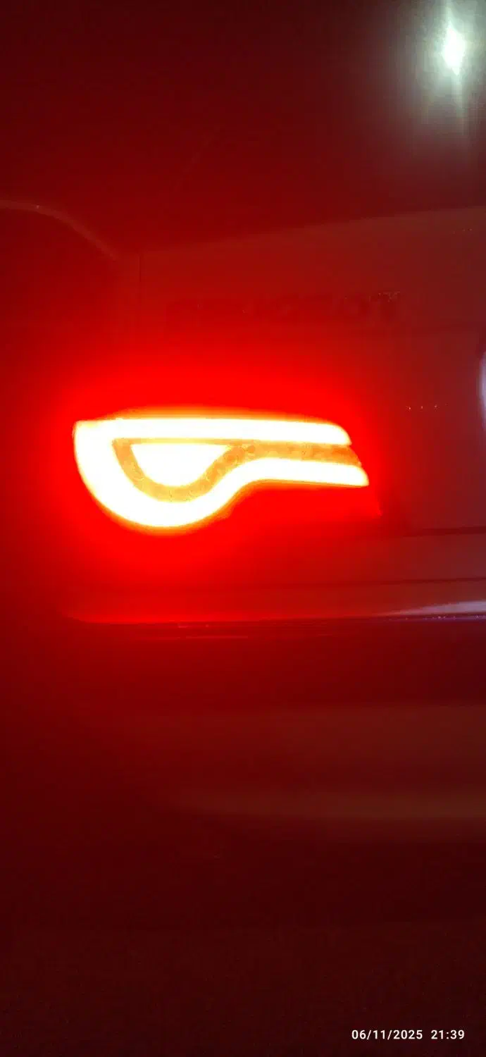 چراغ عقب پژو پارس|قطعات یدکی و لوازم جانبی|ارشق, |دیوار