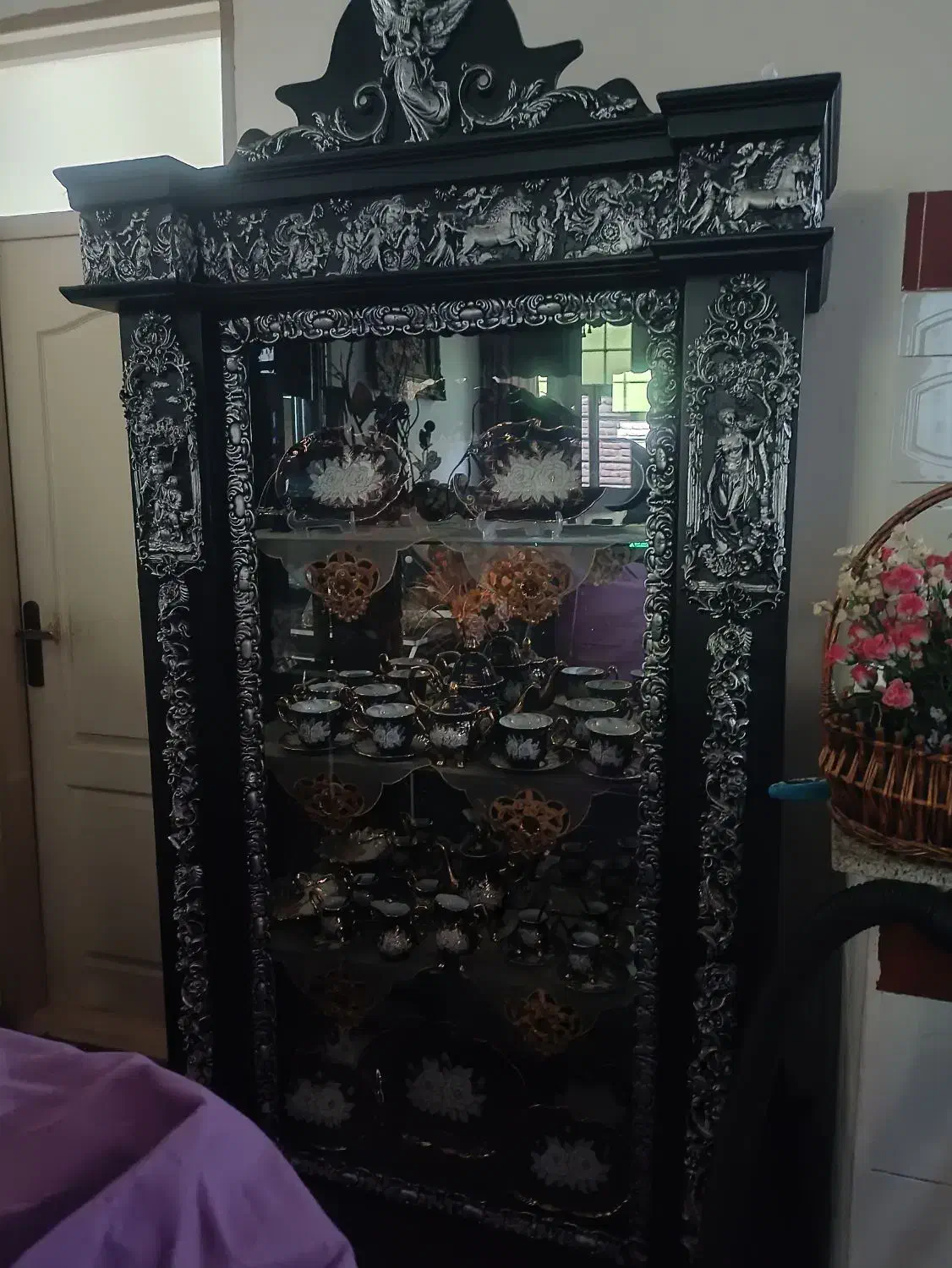 بوفه کار شده پشت آیینه کاری|بوفه، ویترین، کنسول|نقده, |دیوار