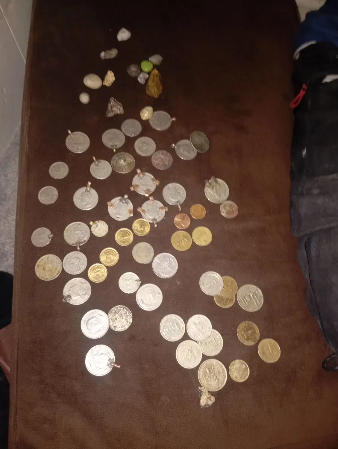 تعدادی سکه و سنگ|کلکسیون سکه، تمبر، اسکناس|کرج, کیانمهر|دیوار