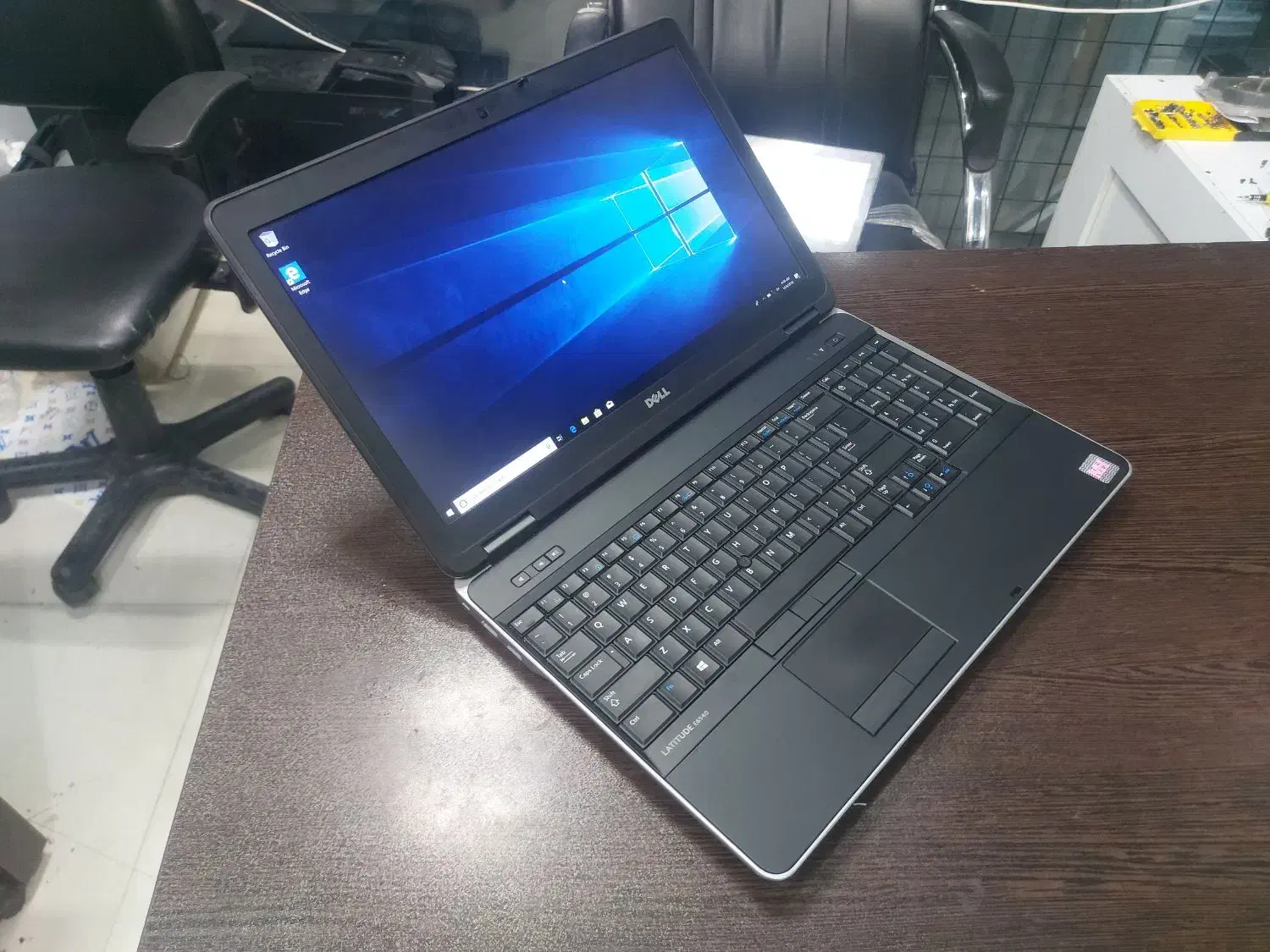 لپتاپ گرافیکی dell E6540 رم 8 هارد SSD با ضمانت|رایانه همراه|قم, صفائیه|دیوار