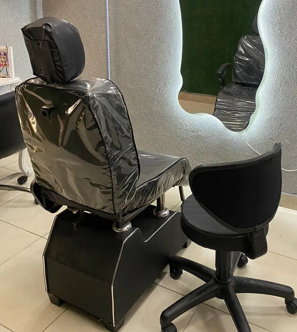 صندلی سالن زیبایی|آرایشگاه و سالن‌های زیبایی|رشت, علی آباد|دیوار