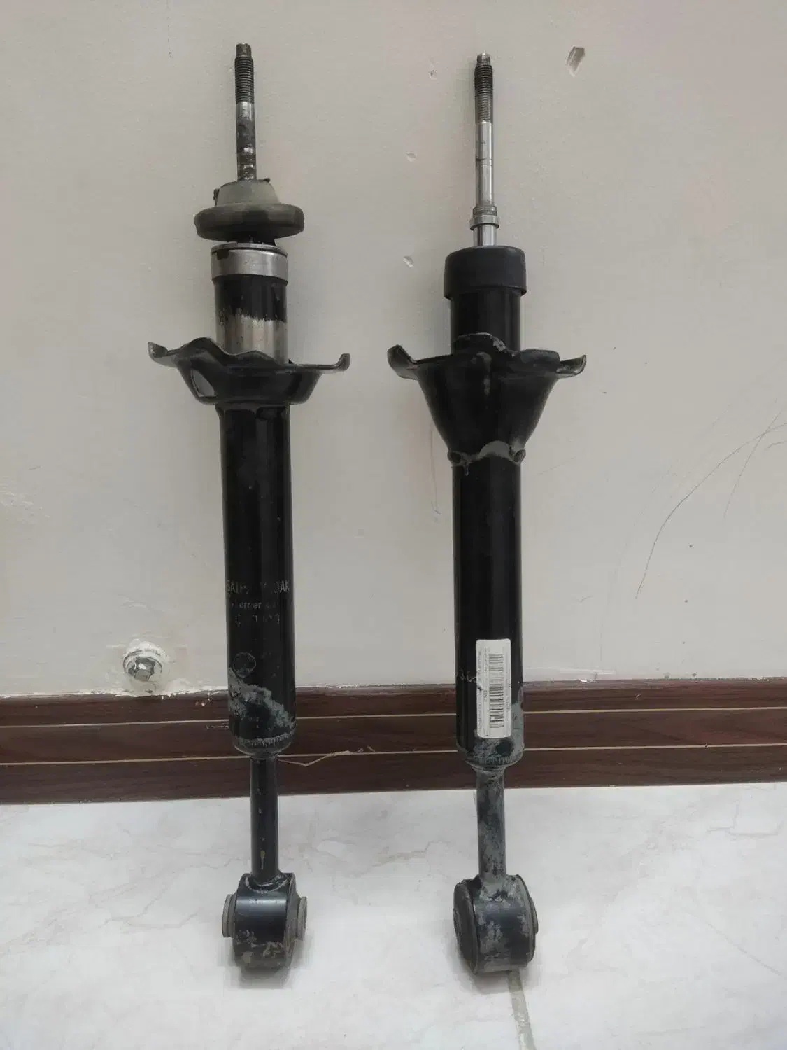 چراغ جلو و کمک|قطعات یدکی و لوازم جانبی|فولادشهر, مسکن مهر فولادشهر|دیوار