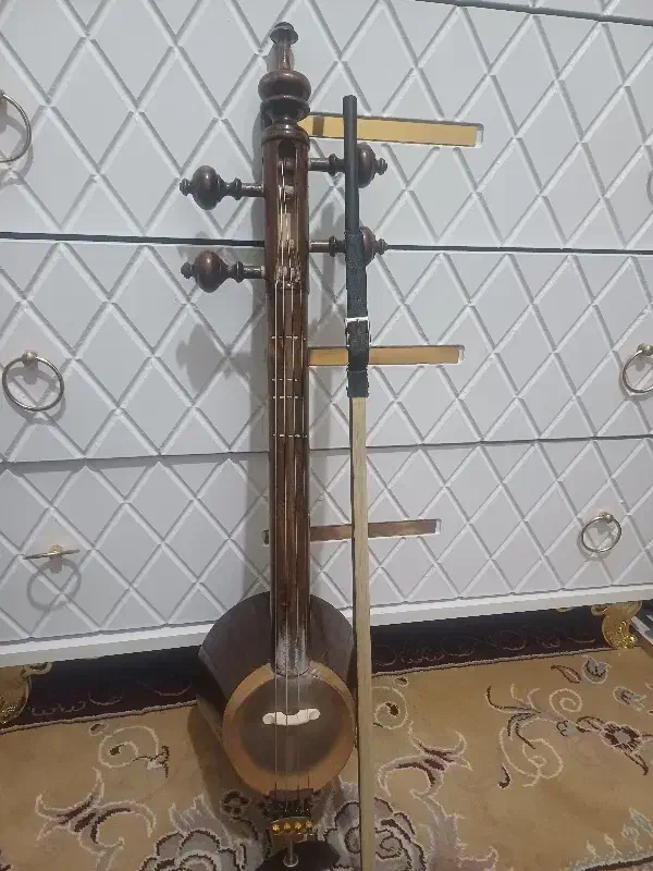 ساز کمانچه|سازهای سنتی|کوهدشت, |دیوار