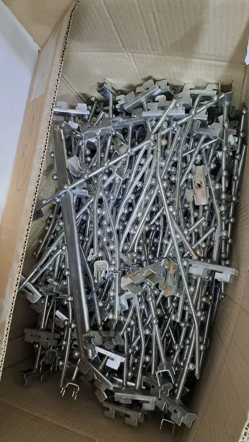 فروش دکور چوبی لباس فروشی و روسری .ستون و تیله ای|فروشگاه و مغازه|کبودرآهنگ, |دیوار