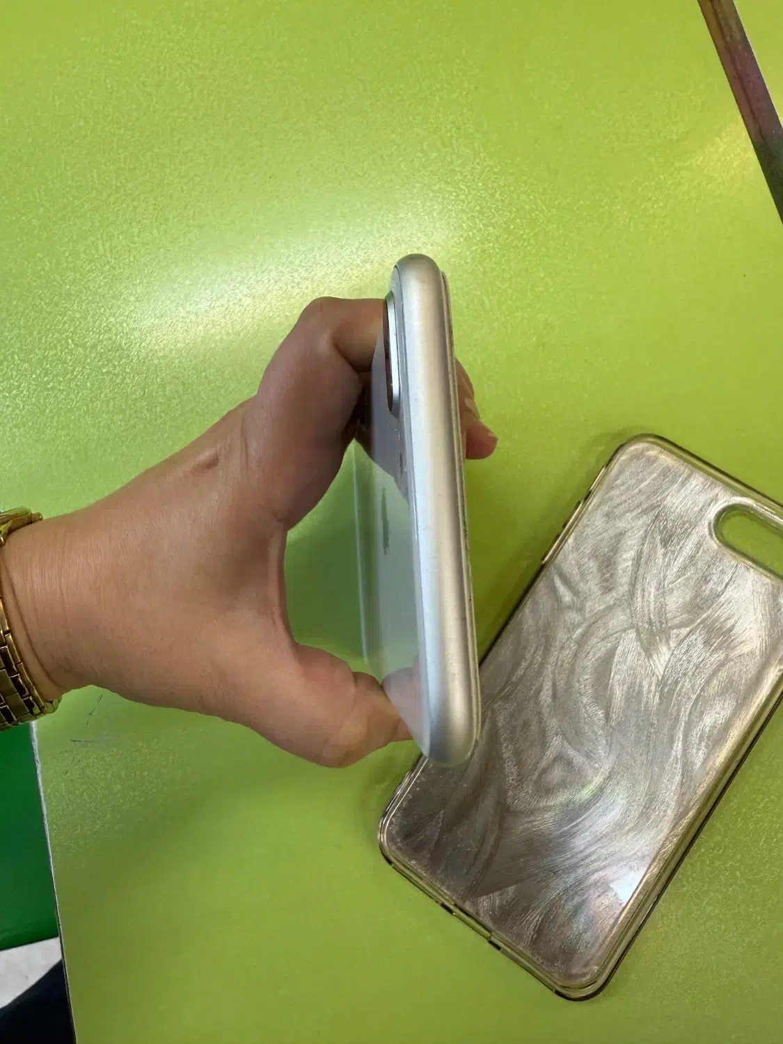 آیفون 8 پلاس 64GB سفید|موبایل|تهران, نازی‌آباد|دیوار