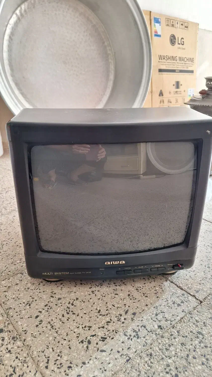 تلوزیون آیوا|تلویزیون و پروژکتور|خوی, |دیوار