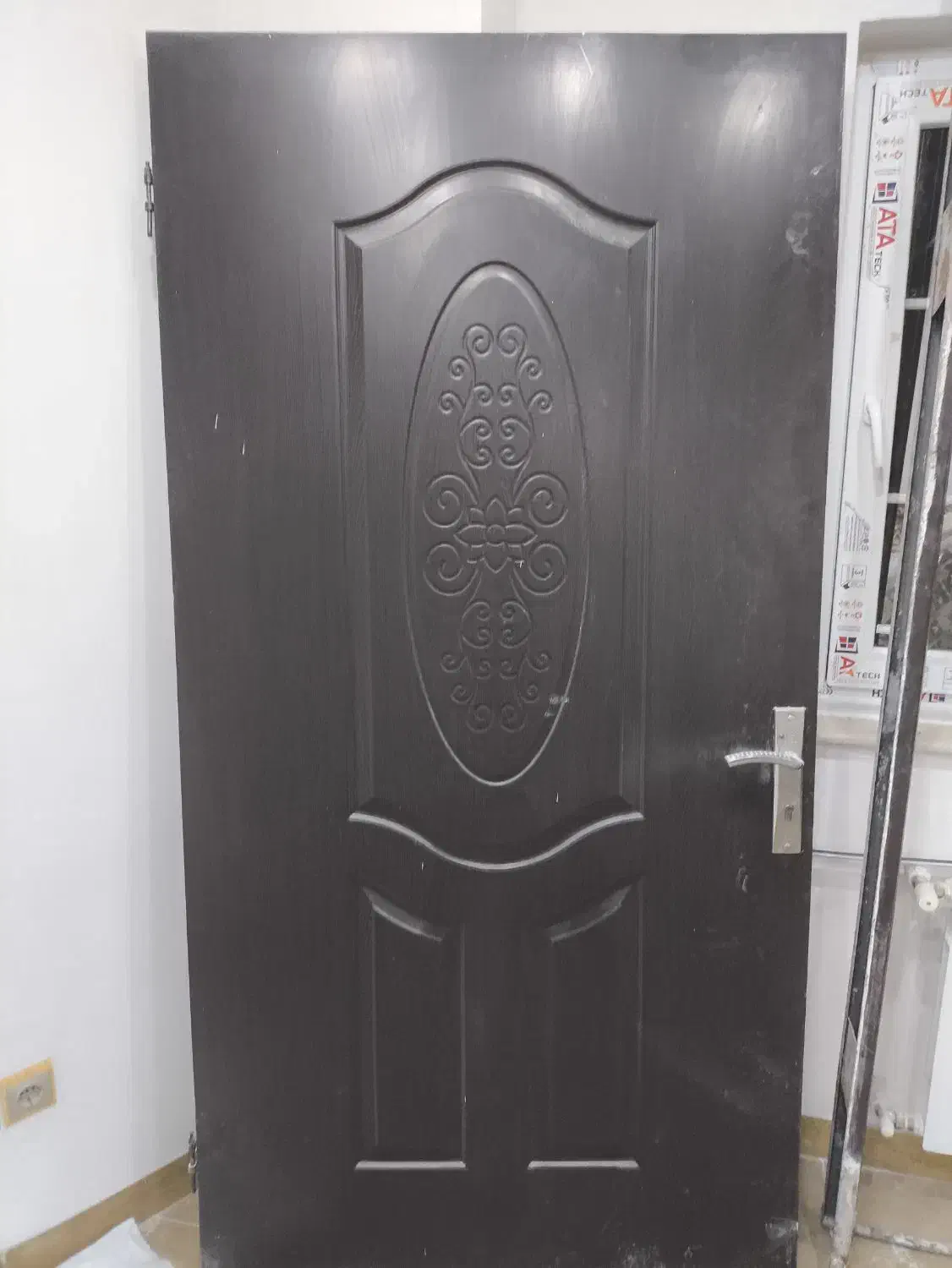 درب و چهارچوب ورودی سالم|مصالح و تجهیزات ساختمان|صومعهسرا, |دیوار