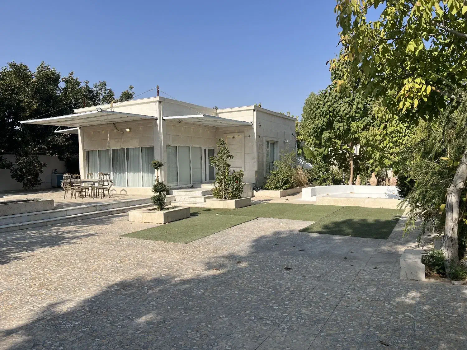 اجاره باغ/ روزانه/ *قیمت عالی*|اجارهٔ کوتاهمدت ویلا و باغ|شیراز, علوم پزشکی|دیوار