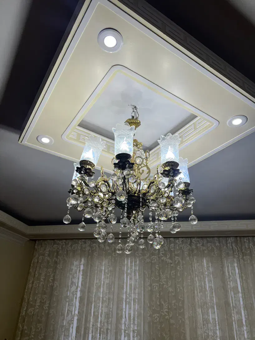 یک عددلوستر برنج ۸ شاخه|لوستر و چراغ آویز|قزوین, |دیوار