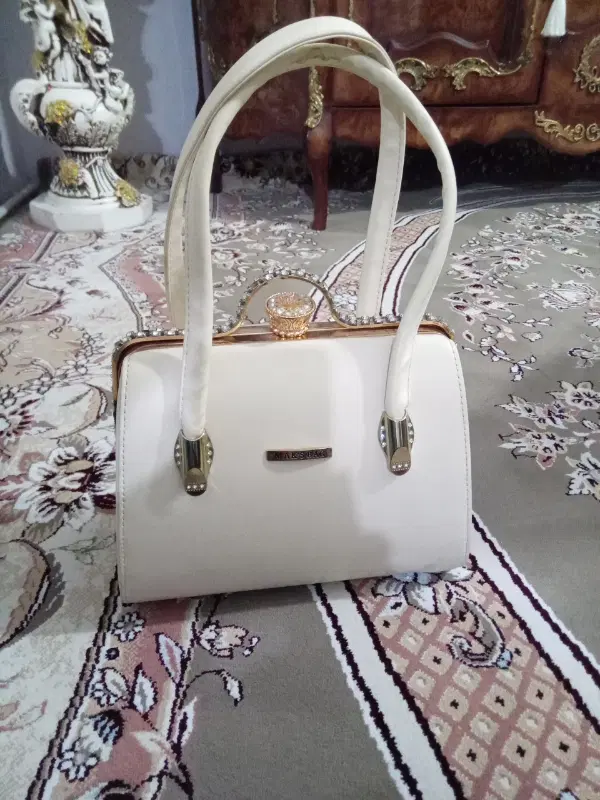 کیف|کیف، کفش، کمربند|گرمسار, |دیوار