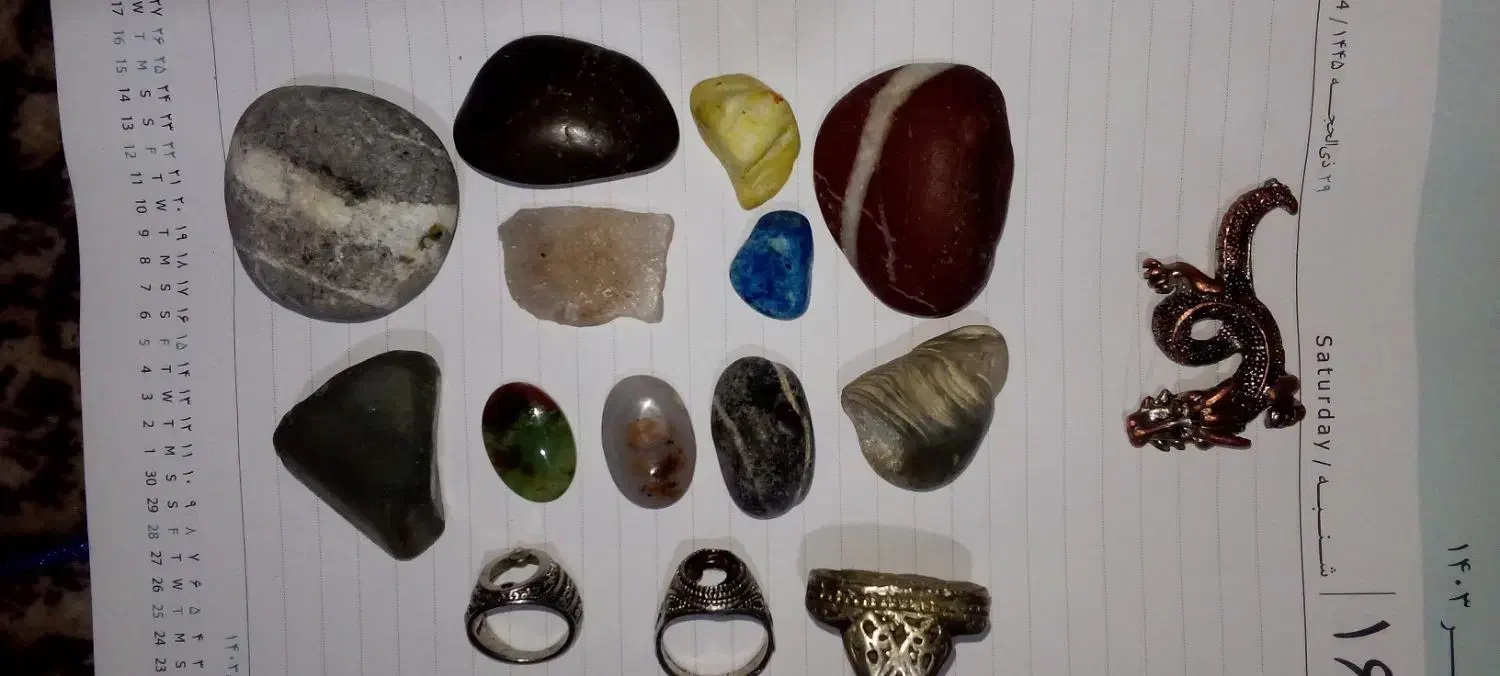 تعدادی سنگ وانگشتربصورت توافقی به فروش میرسد|کلکسیون و سرگرمی|شیراز, گویم|دیوار