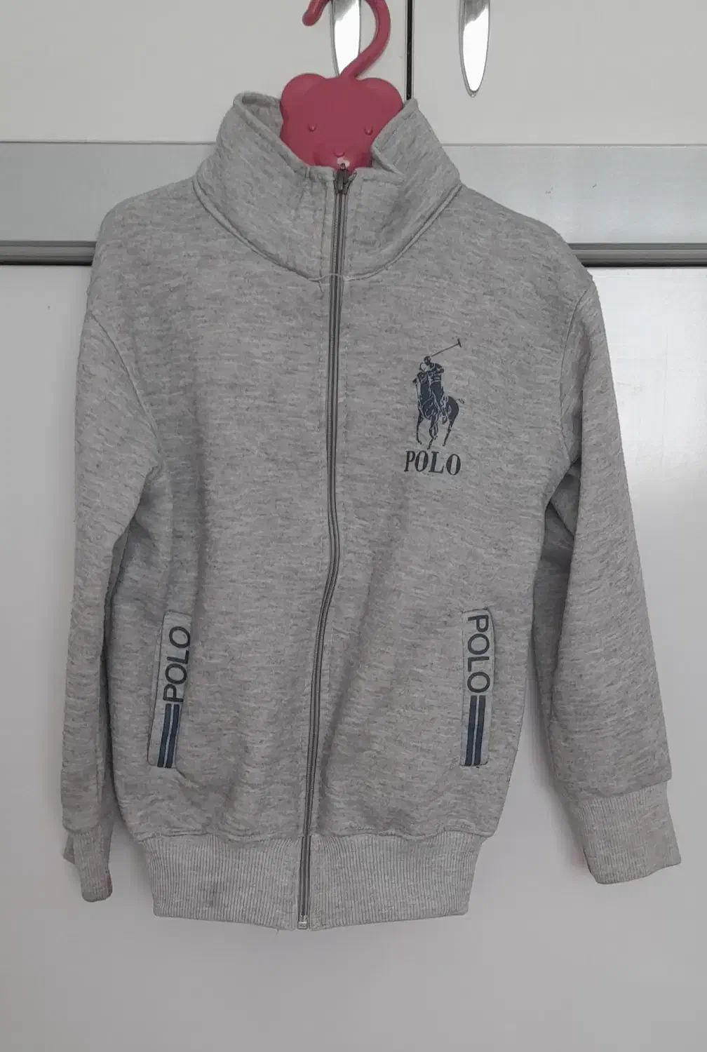 لباس دست دوم در حد نو زنانه لباس وسوئشرت وکفش بچه|لباس|فلاورجان, |دیوار