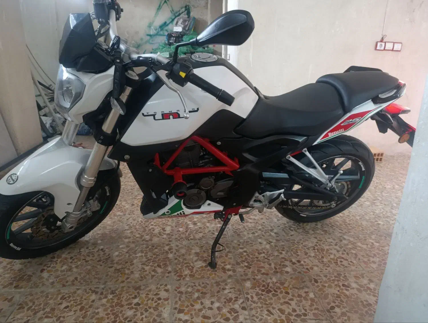 بنلی 250 تک 96 ایتالیایی وارداتی|موتورسیکلت|خرمآباد, |دیوار