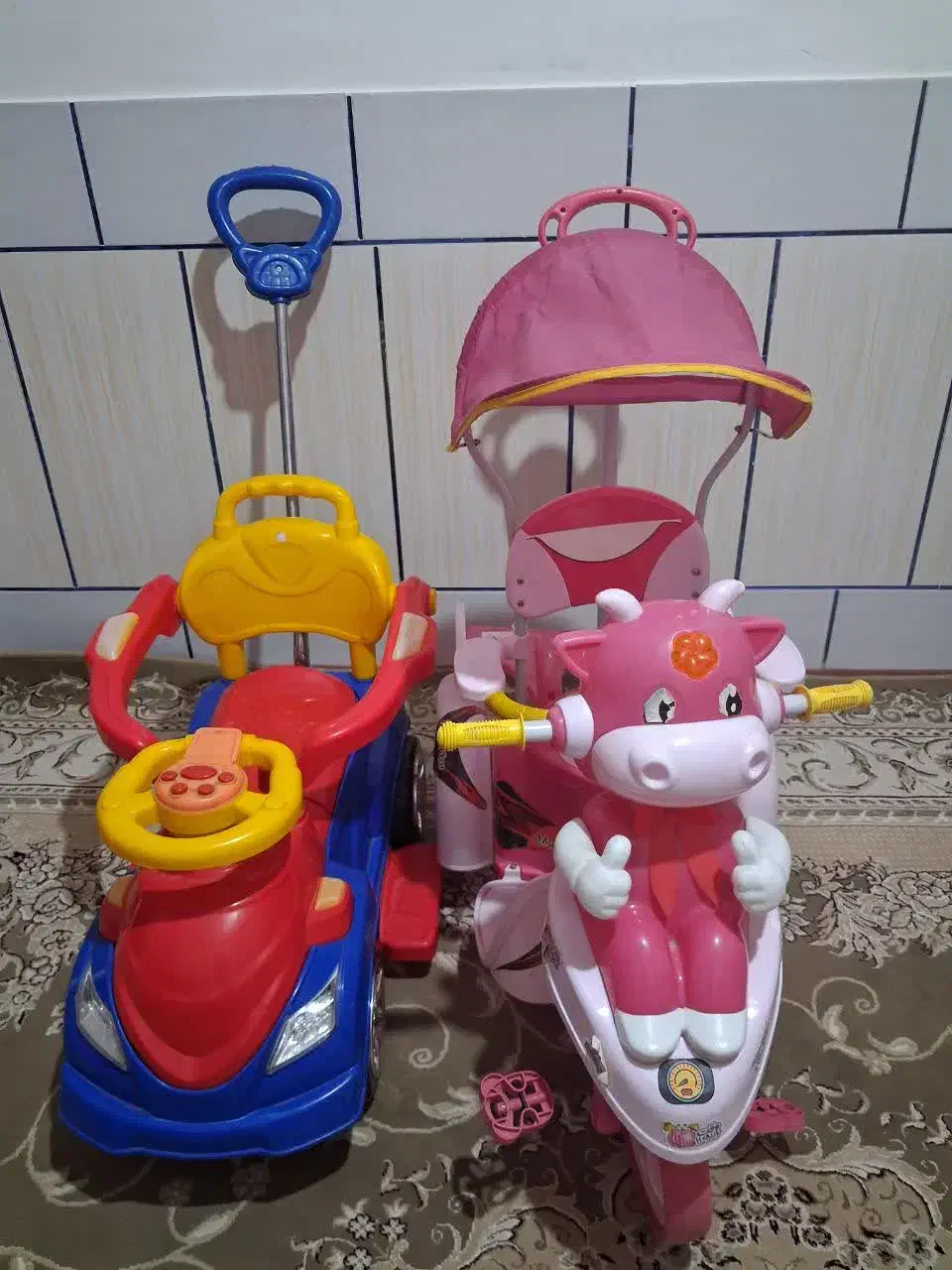 سه چرخه ماشین اسب بادی.|اسباب‌‌بازی|باغ بهادران, |دیوار