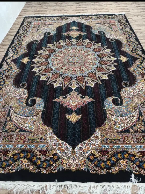 فرش 9 متری 700 شانه|فرش|زنجان, |دیوار