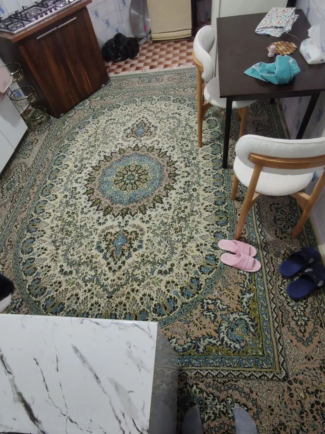 فرش 12 متری سالم و تمیز|فرش|رشت, پیرسرا|دیوار