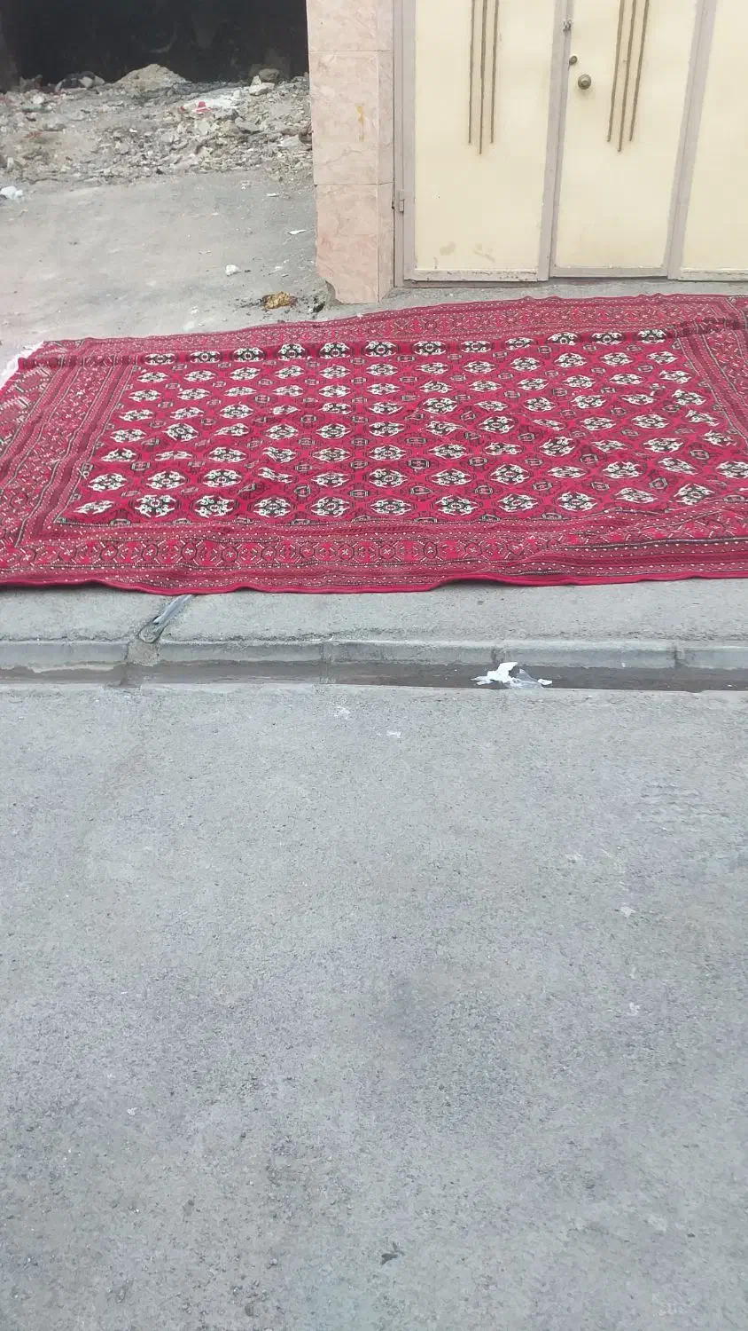 یک عدد فرش فروشی ۱۱۰۰ هزار تومان|فرش|مشهد, خواجه ربیع|دیوار